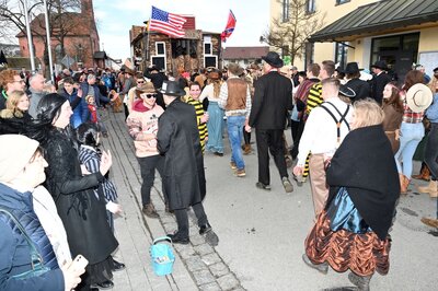 Foto des Albums: Rosenmontag 2023 - Fotos Werner Schachtner