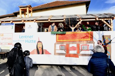Foto des Albums: Rosenmontag 2023 - Fotos Werner Schachtner