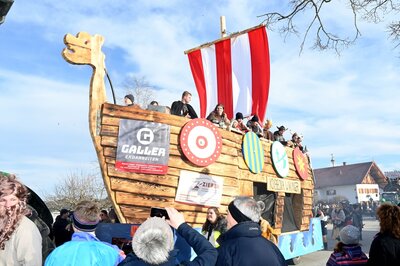Foto des Albums: Rosenmontag 2023 - Fotos Werner Schachtner