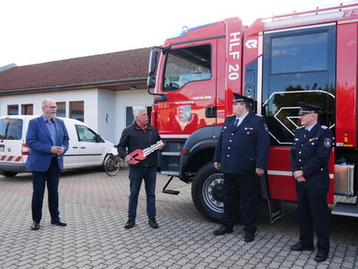 Foto des Albums: Übergabe HLF 20 an FF Putlitz