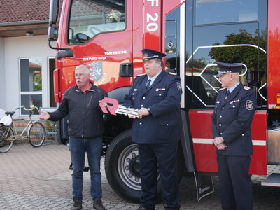 Foto des Albums: Übergabe HLF 20 an FF Putlitz