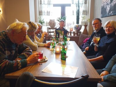 Warten auf das Essen  (Bild vergr&ouml;&szlig;ern)