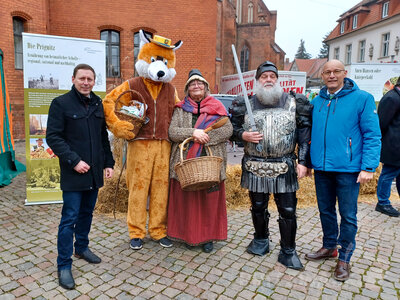 Foto des Albums: Pritzwalker besuchen den Surn-Hansen-Markt in Perleberg