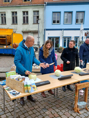 Foto des Albums: Pritzwalker besuchen den Surn-Hansen-Markt in Perleberg
