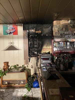 Foto des Albums: B 3 - Zimmerbrand, Person in Gefahr