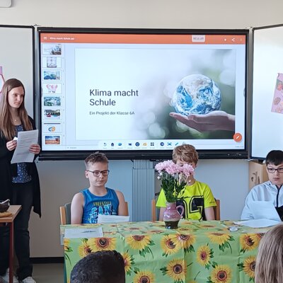 Das Klimaprojekt haben wir am 20.06.2024 vorgestellt. Zu Besuch waren die Klassen 4a,3a und einige Sch&uuml;ler der 2a. 
