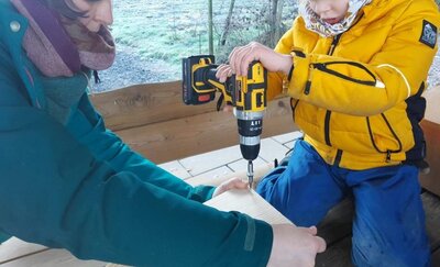 Foto des Albums: Waldkita Wildblumenwiese - erste Vorbereitungen auf den Frühling (07. 03. 2023)