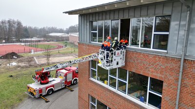 Foto des Albums: Prüfung und Weiterbildung Drehleiter