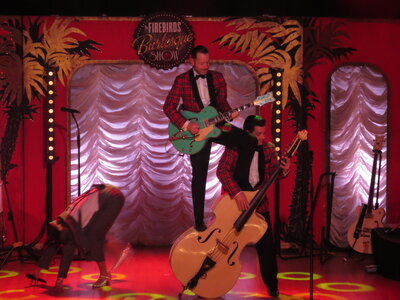 Foto des Albums: FIREBIRDS BURLESQUE SHOW