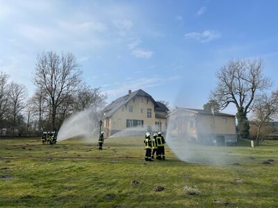 Foto des Albums: Grundausbildung Truppmann Teil I und Teil II für alle angehenden Feuerwehrfrauen und -männer im Amt Meyenburg 2023 (31. 03. 2023)