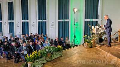 Foto des Albums: Unternehmer und Politiker zu Gast beim Kulturhausfrühstück