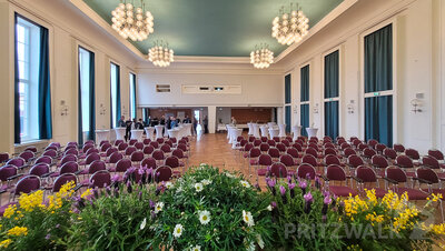 Foto des Albums: Unternehmer und Politiker zu Gast beim Kulturhausfrühstück