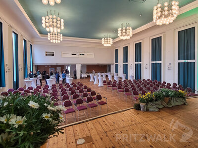 Foto des Albums: Unternehmer und Politiker zu Gast beim Kulturhausfrühstück