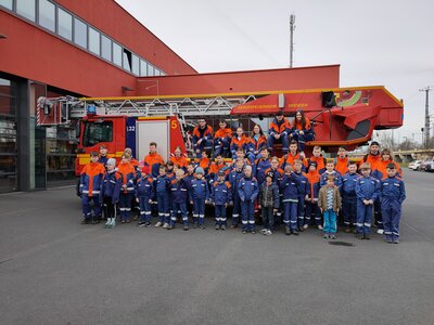 Foto des Albums: Ausflug Jugendfeuerwehr zur BF Dresden