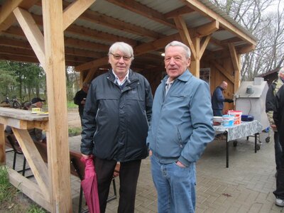 Unter den Besuchern Manfred Geserick und Dieter Sehm  (Bild vergr&ouml;&szlig;ern)