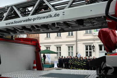 Foto des Albums: Die neue Drehleiter ist da