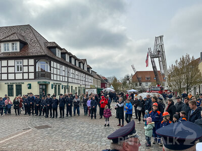 Foto des Albums: Die neue Drehleiter ist da