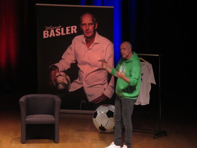 Foto des Albums: BASLER ballert