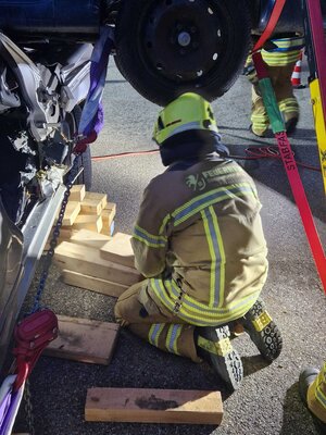 Foto des Albums: Übung Technische Hilfeleistung Verkehrsunfall