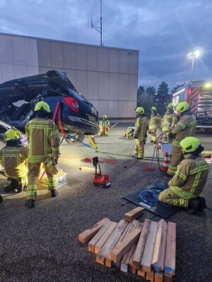 Foto des Albums: Übung Technische Hilfeleistung Verkehrsunfall
