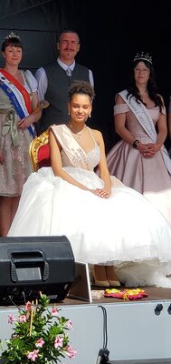 Bl&uuml;tenk&ouml;nigin 2023: Naomi I. (WD) 