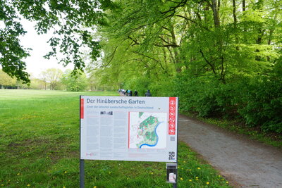 Durch den  Hin&uuml;berscher Garten  (Bild vergr&ouml;&szlig;ern)