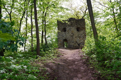 Hexenturm im Hin&uuml;berscher Garten  (Bild vergr&ouml;&szlig;ern)