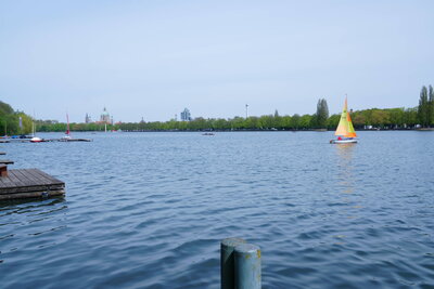 Maschsee Blick auf Hannover  (Bild vergr&ouml;&szlig;ern)