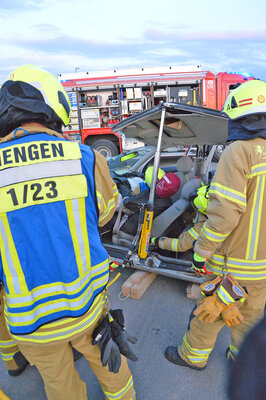 Foto des Albums: Übung Technische Hilfeleistung Verkehrsunfall