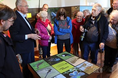 Welche Tier-Spezialisten im Hochmoor leben wurde an der Station "Ohren auf" erkl&auml;rt.  (Bild vergr&ouml;&szlig;ern)