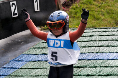 Foto des Albums: Baumblütenspringen 2023