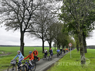 Foto des Albums: Anradeln 2023: Regen und Kälte getrotzt