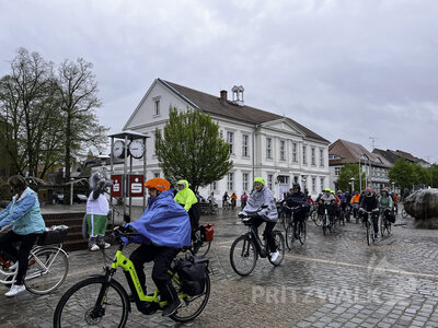 Foto des Albums: Anradeln 2023: Regen und Kälte getrotzt