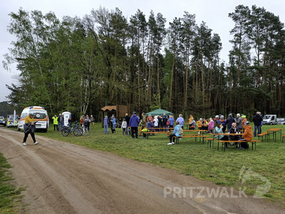Foto des Albums: Anradeln 2023: Regen und Kälte getrotzt