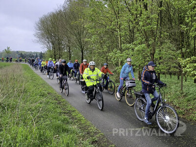 Foto des Albums: Anradeln 2023: Regen und Kälte getrotzt