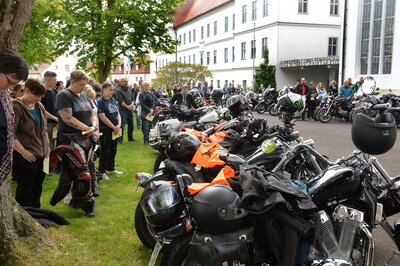 Foto des Albums: Motorradsegnung 2023