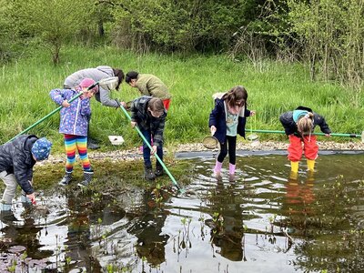 Foto des Albums: Ausflug 1a zum Wahrsmannshof (26. 04. 2023)