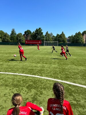 Foto des Albums: Grundschulmeisterschaften im Fußball der Mädchen