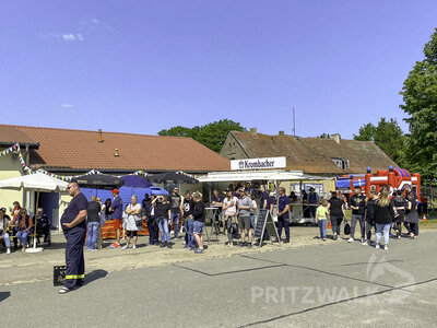 Foto des Albums: Falkenhagen feierte seine Feuerwehr