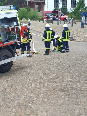 Foto des Albums: Gemeinsame Übung Feuerwehr, DLRG & JUH