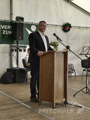 Foto des Albums: Beveringen beging sein 665-jähriges Bestehen