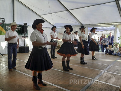 Foto des Albums: Beveringen beging sein 665-jähriges Bestehen