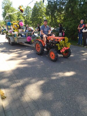 Foto des Albums: Beveringen beging sein 665-jähriges Bestehen