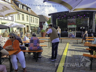 Foto des Albums: Samstagnachmittag bei den Pritzwalker Festtagen