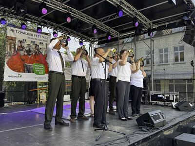 Foto des Albums: Samstagnachmittag bei den Pritzwalker Festtagen