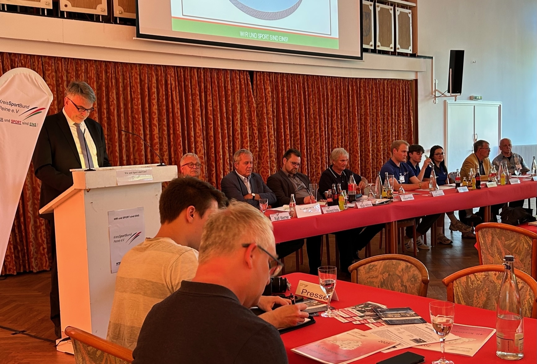 Bild: Bild-14-48 -KST-Grußwort-Landra