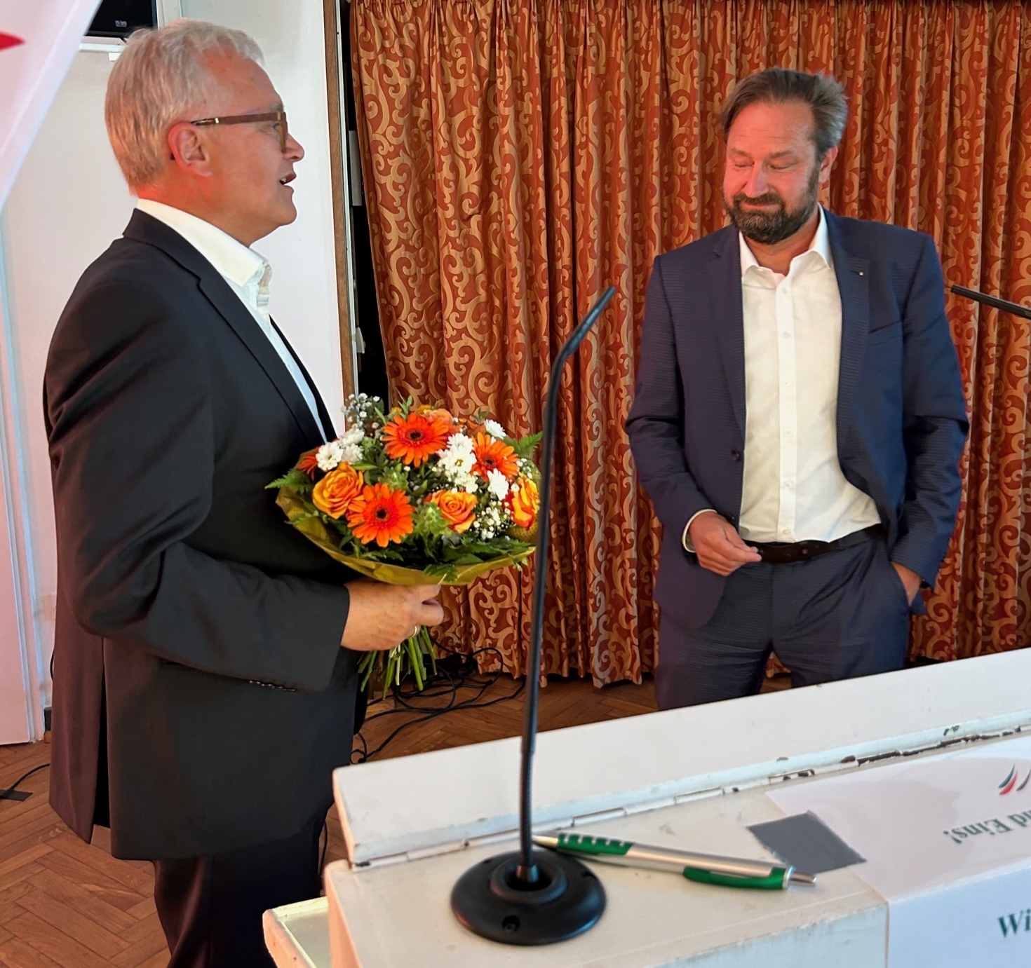 Bild: Bild-19-48 -KST-Gratulation-LSB-Präsi