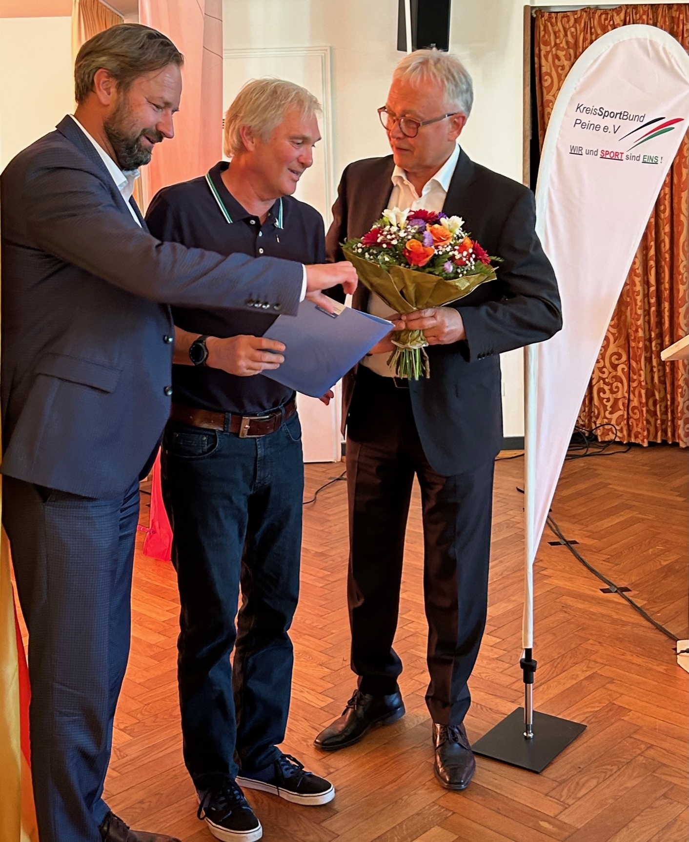 Bild: Bild-32-48 -KST-Ehrung