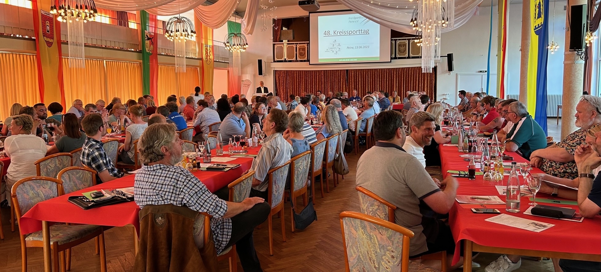 Bild: Bild-8-48 -KST-Plenum