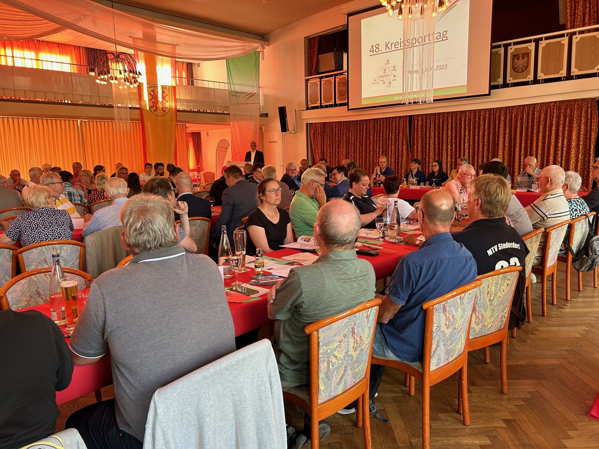 Bild: Bild-9-48 -KST-Plenum